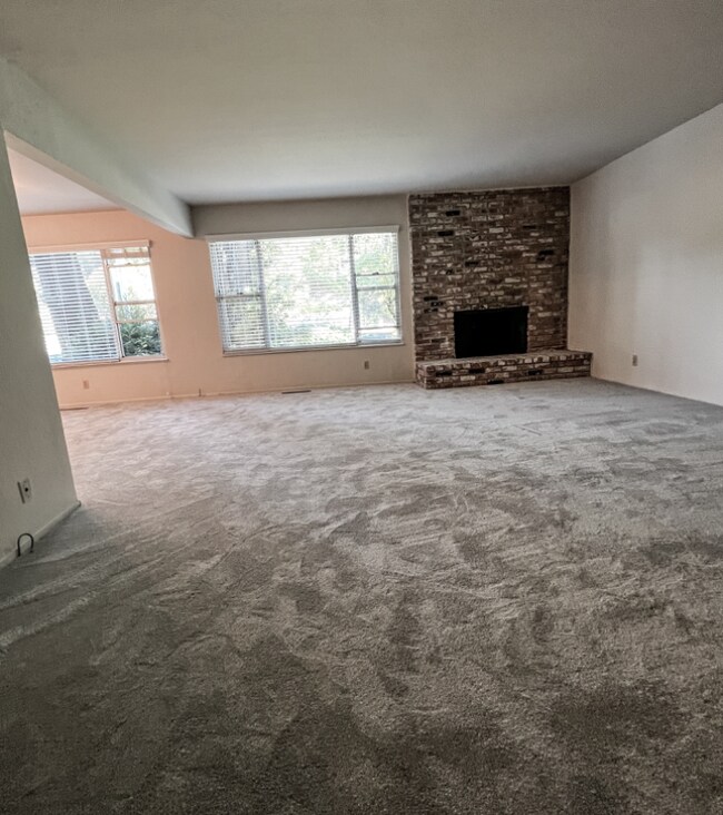 Photo - 2096 Ascot Dr Apartment Unit 2