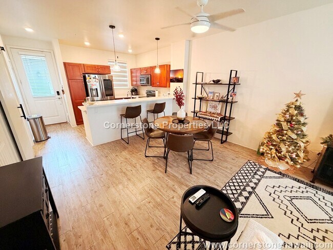 Photo - 724 Kakala St