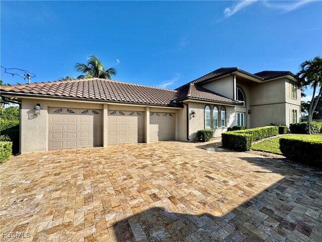 Building Photo - 14370 McGregor Blvd Rental