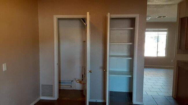 Photo - 4717 N 47th Dr