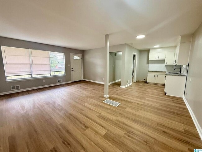 Photo - 800 Fairfax Dr