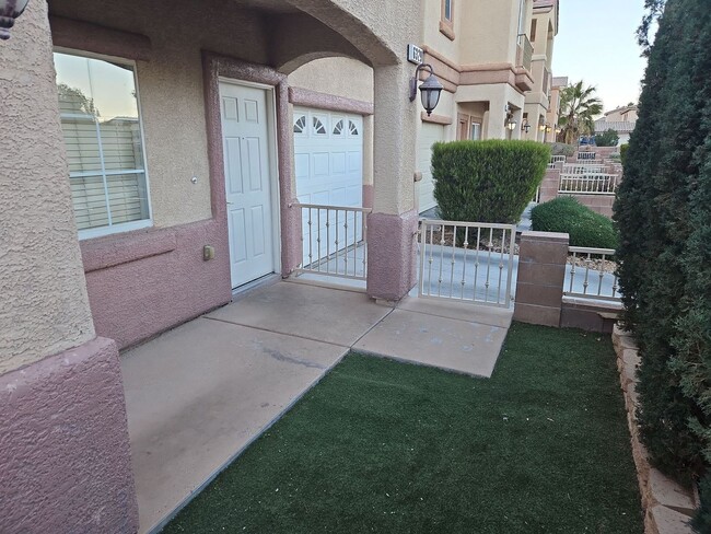 Photo - Beautiful 2 bedroom 2.5 bath !