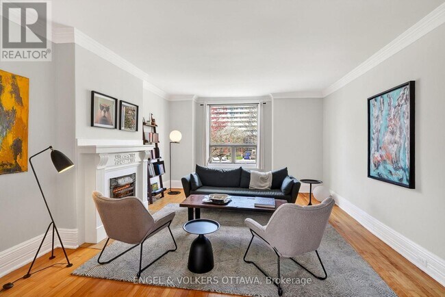 Photo - 120 Lewis St Unit 2