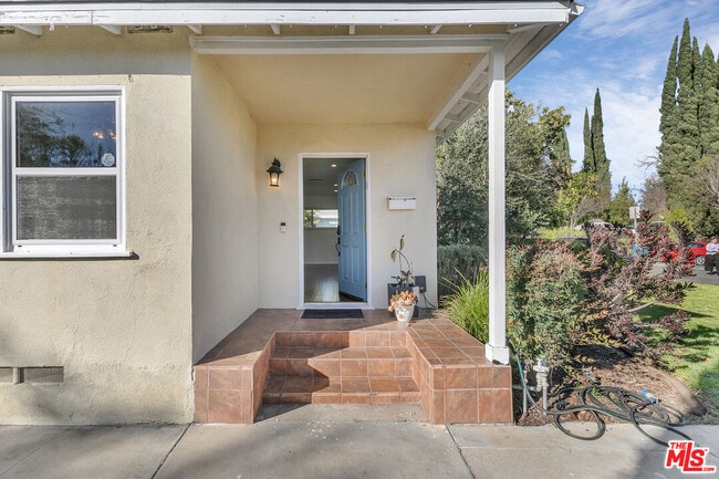 Photo - 6701 Blewett Ave