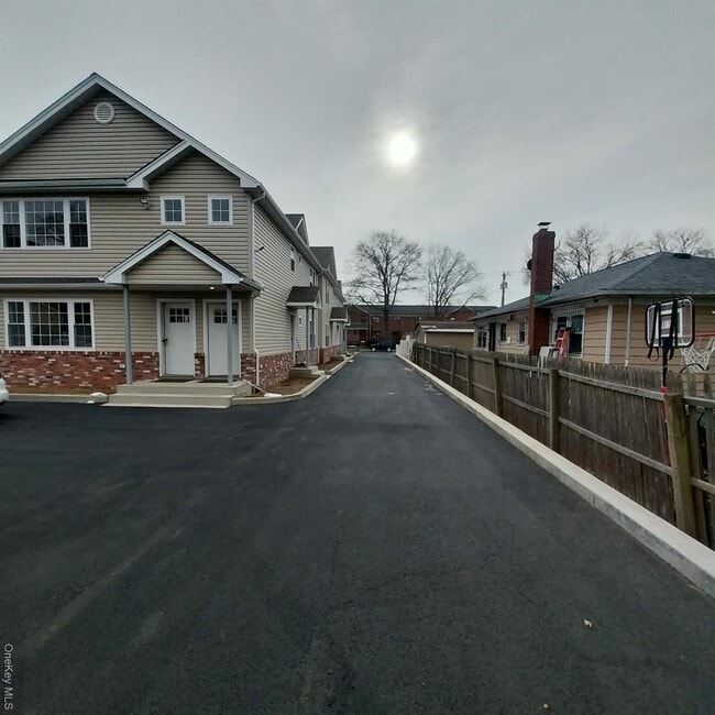 Photo - 343 Jackson St