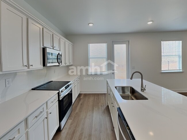 Photo - 1438 Aquamarine Dr