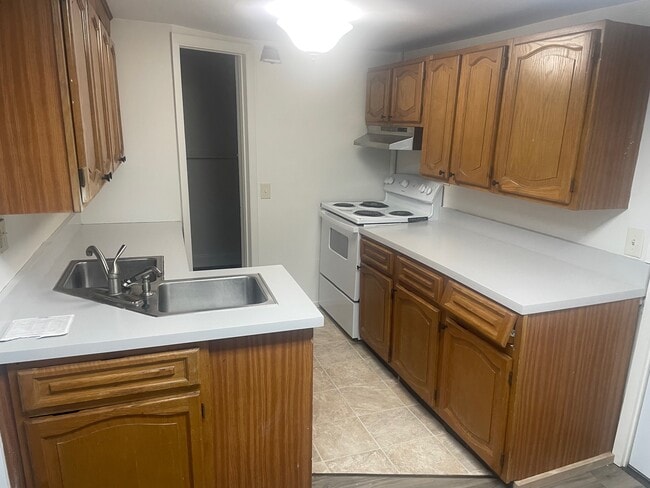 Building Photo - 20 Latham Ct Unit 20 Latham Ct