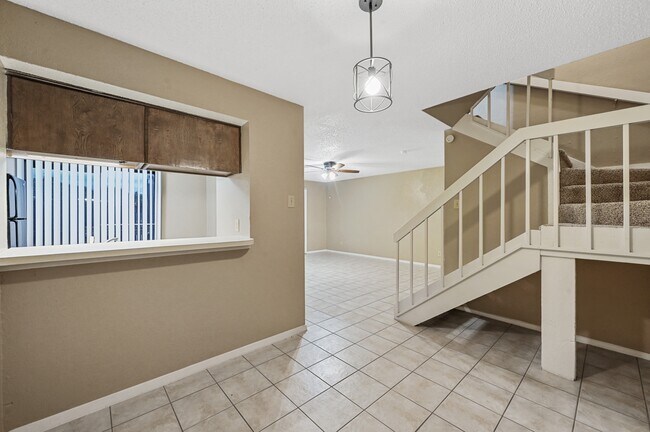 Photo - 14800 Enterprise Dr