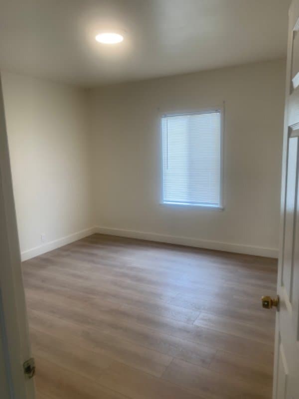 Photo - 9020 Longden Ave