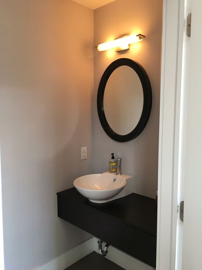 Photo - 116 S 20th St Unit 4th Floor