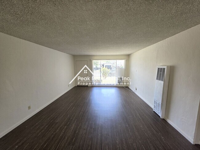 Photo - A Charming 3bd/1ba Fruitridge Manor Area Home with Garage