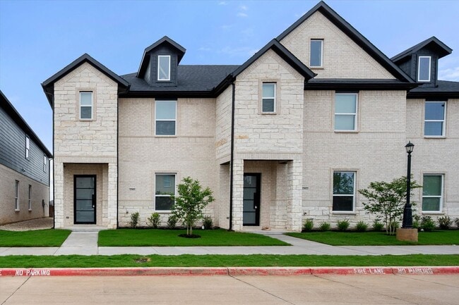 Photo - Brand New Luxury Townhouse in West Arlington