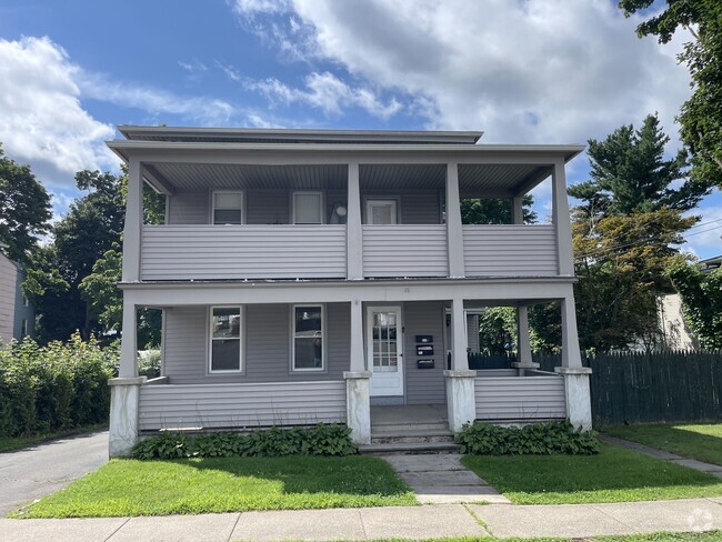 Building Photo - 95 Pleasant St Unit 1st Fl. Rental