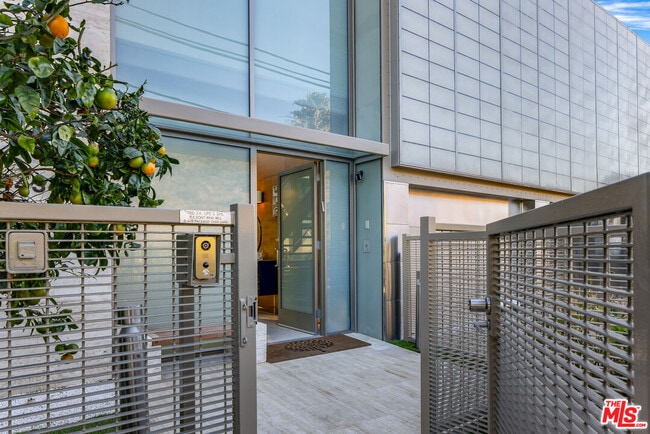 Photo - 24434 Malibu Rd