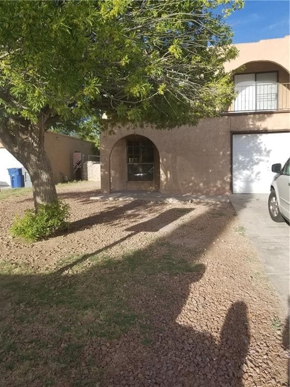 5537 Oakbriar Cir  