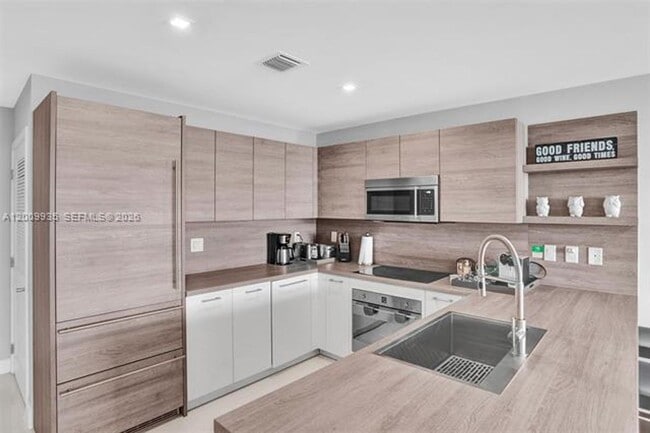 Photo - 400 Sunny Isles Blvd Unit 400 Sunny Isles Blvd # 2021
