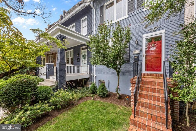 Photo - 1930 37th St NW