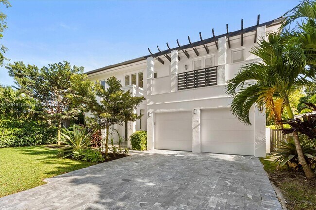 Photo - 1522 Urbino Ave