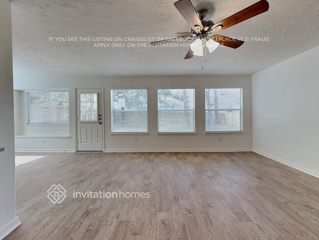 Photo - 28631 Hidden Lake W