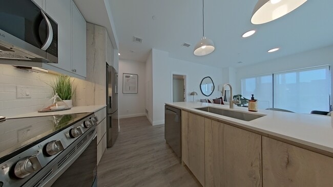 Photo - 505 Highland Road West