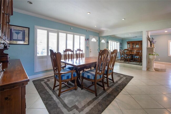 Photo - 850 SE 5th Ave