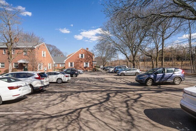 Photo - 39 Charlesbank Rd