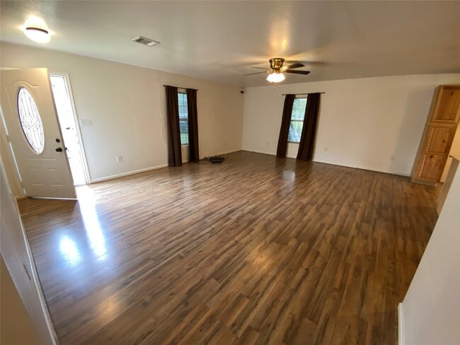 Building Photo - 20696 Trinity Way
