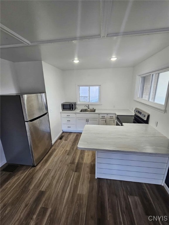 Photo - 123 N School St