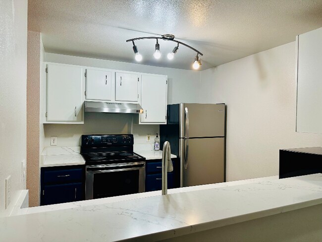 Photo - 975 Aberdeen Ave NE Unit E208