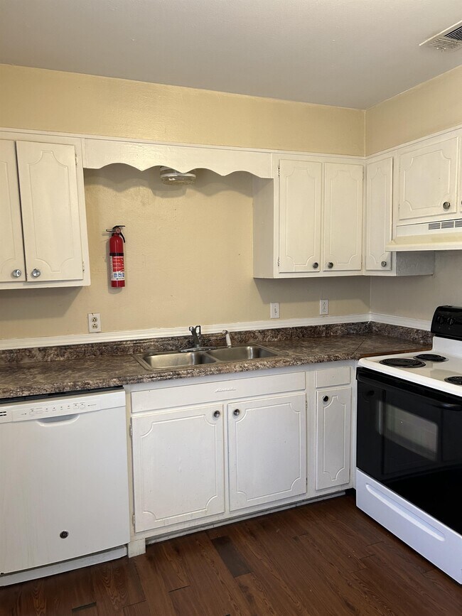 Photo - 280 Central Ave