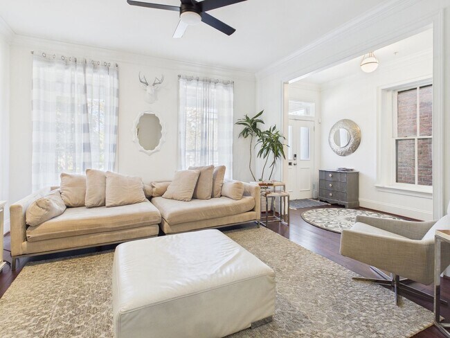 Photo - 2235 Venable St