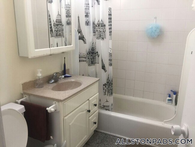 Photo - 34 Gardner St Unit 42