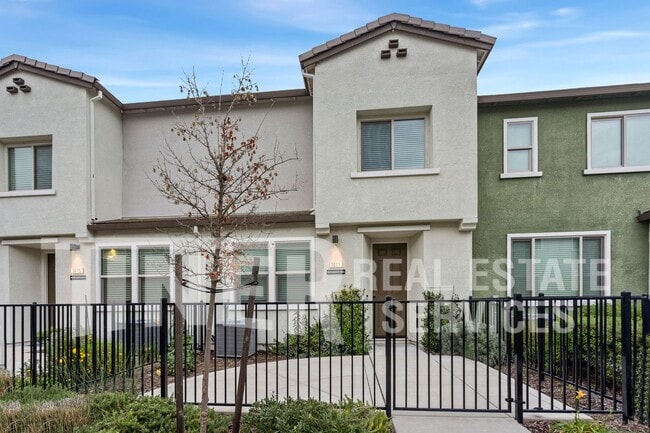 Building Photo - 3011 Mesmerizing Walk