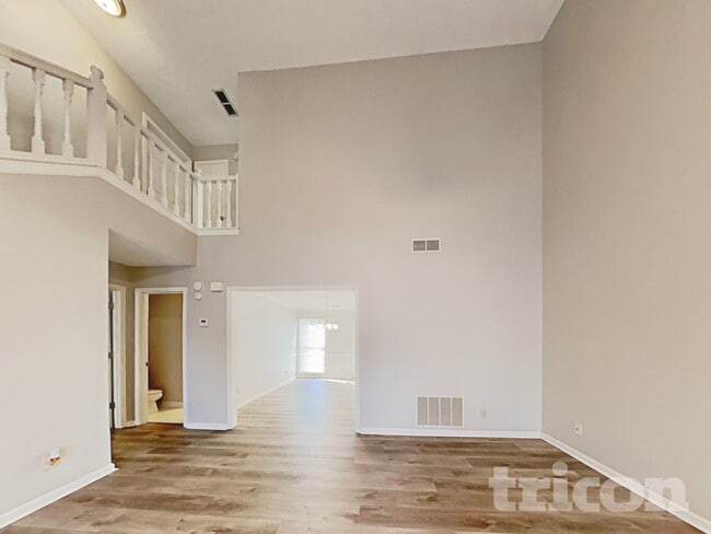 Photo - 2207 Meadow Valley Cir