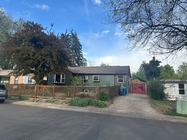 Photo - 216 Fishback Ave