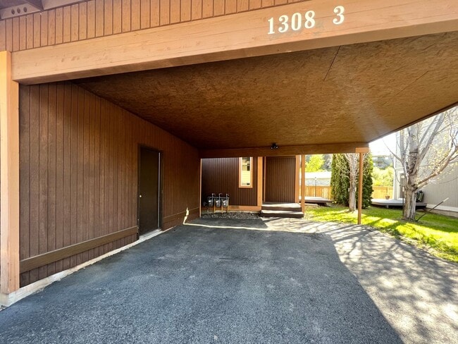 Photo - 1308 N Brooklane St Unidad 3