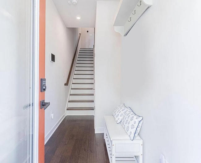 Photo - 6215 Herald St