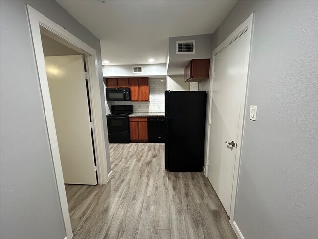 Photo - 2807 Beauchamp St