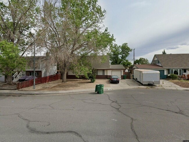 Building Photo - 433 Oleander Way Rental