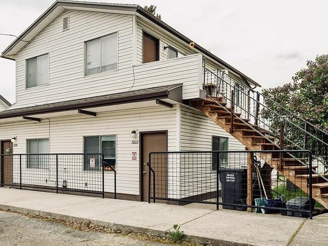 Photo - 3220 Clark St Unidad 3220 S. Clark St