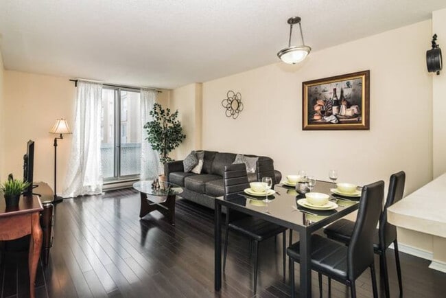 Building Photo - 1255 Rue De Bullion Unit SI ID1261832P