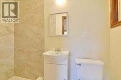 Photo - 7887 Dufferin St