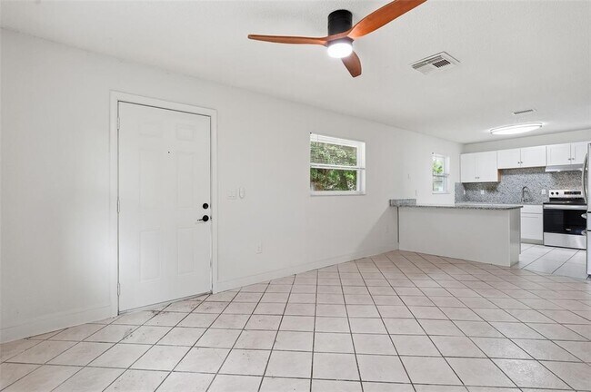 Photo - 7133 Pinewood Dr