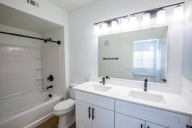 Photo - Colton Apartments