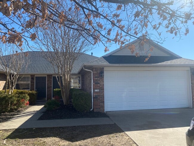 Photo - 730 N Daisy Ln