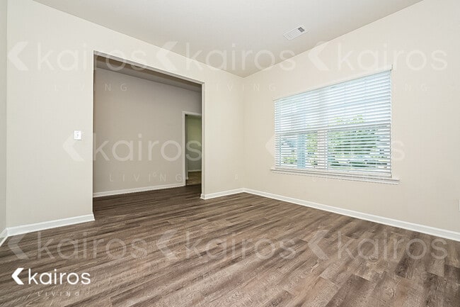 Photo - 7000 Pinehurst Way N