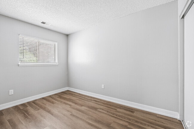 2BR, 2BA - 924SF - Second Bedroom