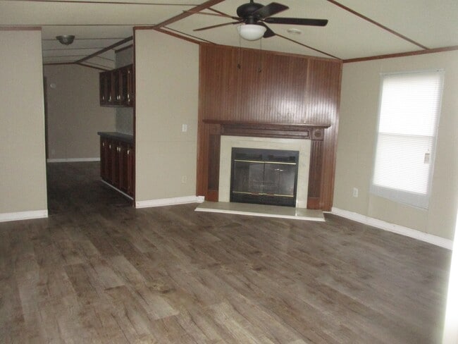 Photo - 146 Zackary St