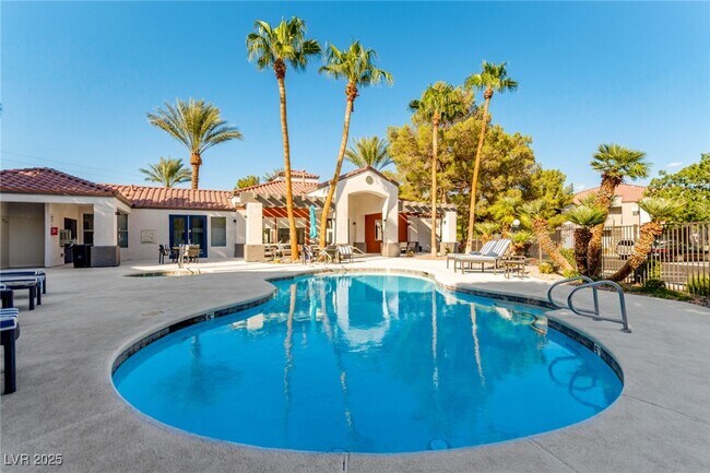 Building Photo - 7413 W Russell Rd Unit 254