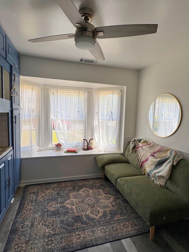 Photo - 853 Cambridge Dr